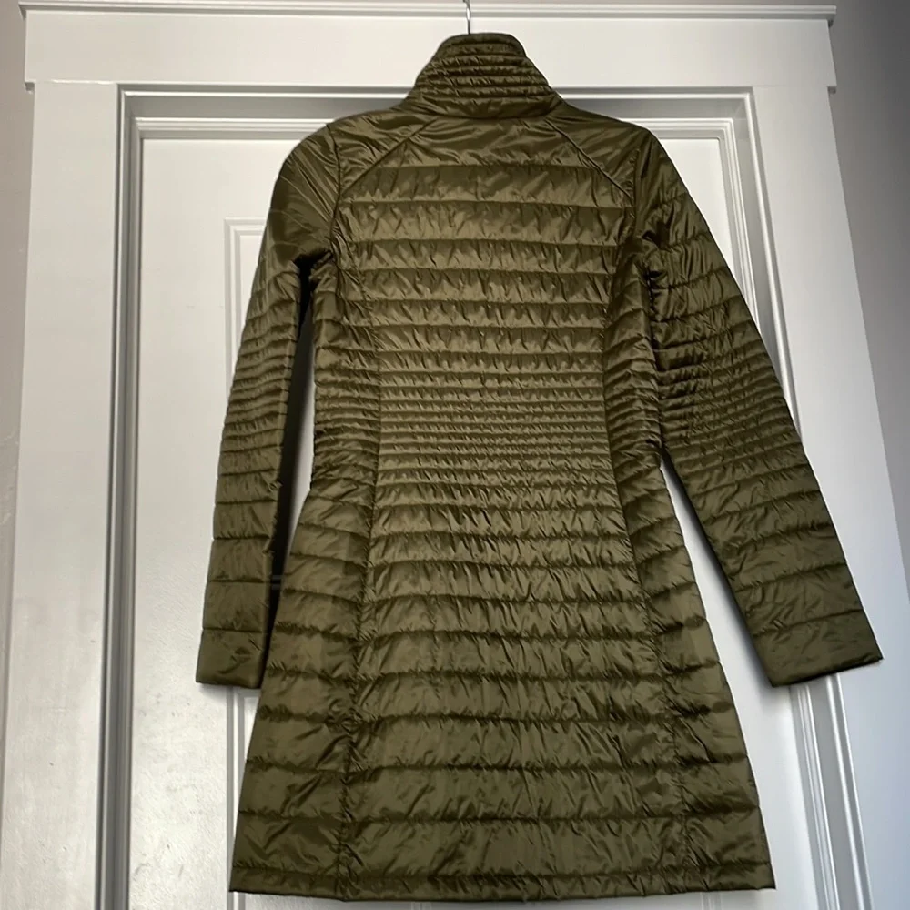Patagonia packable puffer coat - Picture 3 of 11